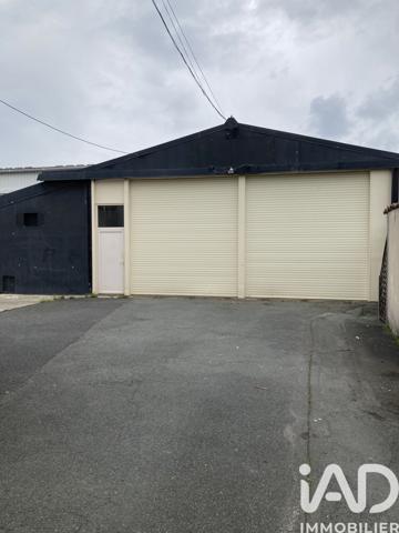 Immeuble à vendre 900 m² Saint-Amand-sur-Sèvre