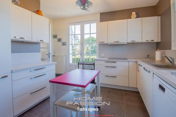 Maison
                                                                                                                                                                                                                                                                                                                        6 pièce(s)                                                                                                                                                                                                          5 chambre(s)                                                                                                                                                                                                          206  m²