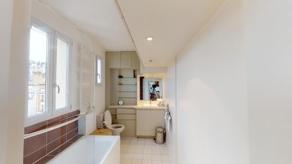 Grand appartement en dernier étage