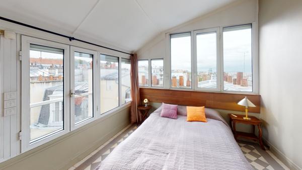 Grand appartement en dernier étage