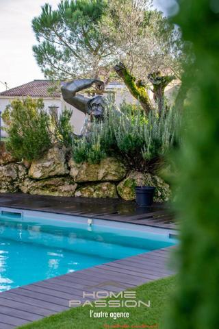 BREUILLET - SUPERBE MAISON MODERNE AVEC PISCINE