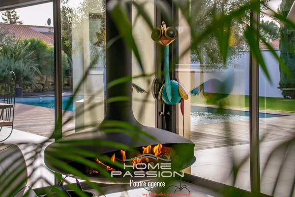 BREUILLET - SUPERBE MAISON MODERNE AVEC PISCINE