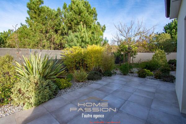 BREUILLET - SUPERBE MAISON MODERNE AVEC PISCINE