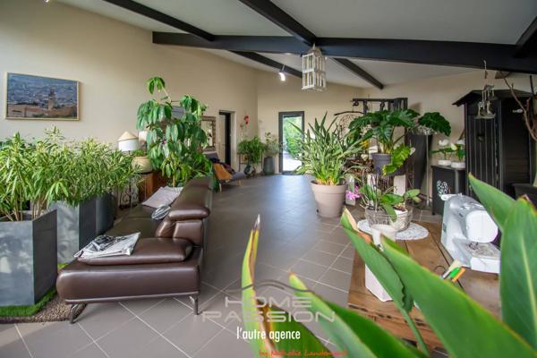 BREUILLET - SUPERBE MAISON MODERNE AVEC PISCINE