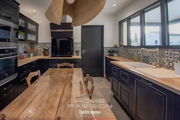 BREUILLET - SUPERBE MAISON MODERNE AVEC PISCINE