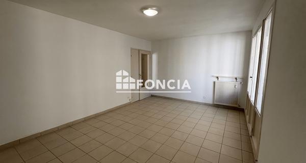 Location Appartement 3 pièces 63.97 m² - Cavaillon 84300
