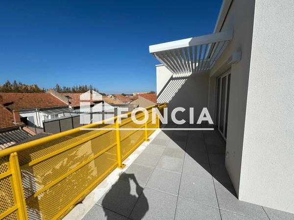 Location Appartement 3 pièces 70.55 m² - Port Saint Louis Du Rhone 13230