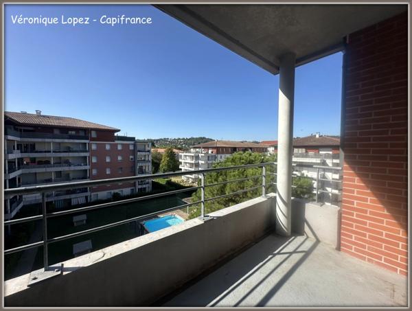 AGEN, appartement T2 avec terrasse, garage individuel et piscine commune