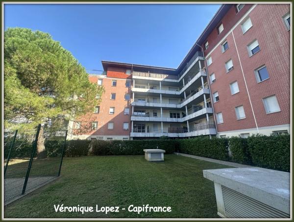 AGEN, appartement T2 avec terrasse, garage individuel et piscine commune