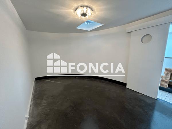 Location Appartement 4 pièces 148.86 m² - Lille 59000