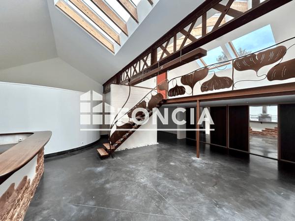 Location Appartement 4 pièces 148.86 m² - Lille 59000