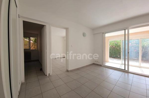 Appartement à vendre 3 pièces avec terrasse et parking Bormes les Mimosas (83)