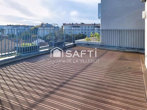 Appartement en duplex au dernier étage avec terrasse de 35 m²