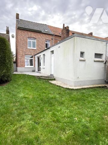 En exclusivité chez votre notaire !
Charmante Maison de ville semi-mitoyenne au centre de Stee...