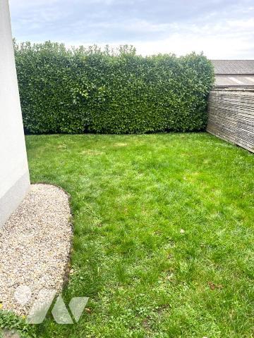 En exclusivité chez votre notaire !
Charmante Maison de ville semi-mitoyenne au centre de Stee...