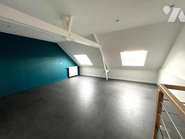 En exclusivité chez votre notaire !
Charmante Maison de ville semi-mitoyenne au centre de Stee...