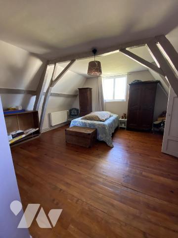 BERLES-MONCHEL - Jolie maison individuelle type longère, en pierres blanches