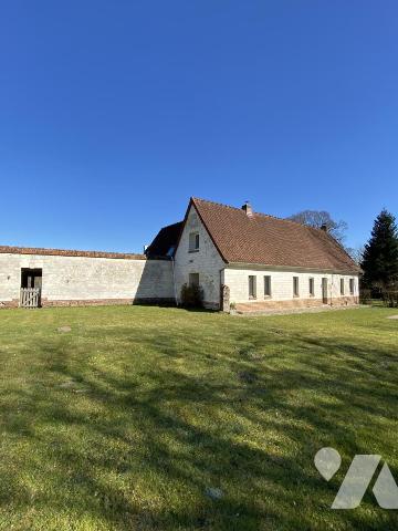 BERLES-MONCHEL - Jolie maison individuelle type longère, en pierres blanches
