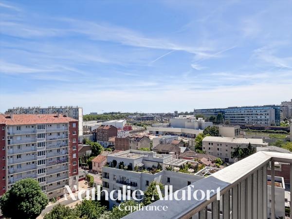 MONTROUGE Métro – 2 pièces, dernier étage, balcon, parking et cave