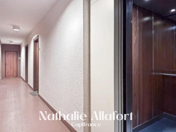 MONTROUGE Métro – 2 pièces, dernier étage, balcon, parking et cave