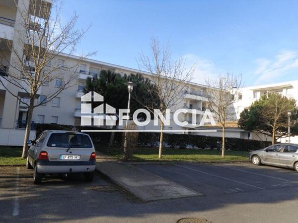 Location Appartement 2 pièces 34.65 m² - 8 ALLEE ARMONVILLE Poitiers 86000