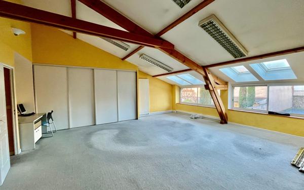 Appartement à vendre    3 pièces • 163 m2 Castres