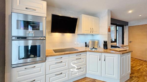 À VENDRE - Maison familiale avec véranda, piscine, à 20 min de Strasbourg