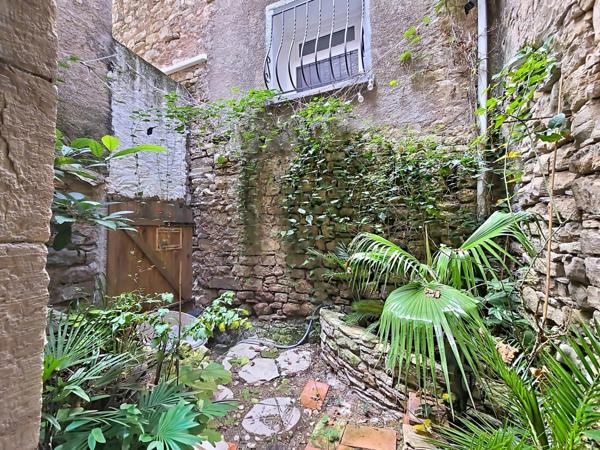 Maison de village rénovée avec terrasse tropézienne et vue dégagée – Hameau de Nissergues (Bédarieux)