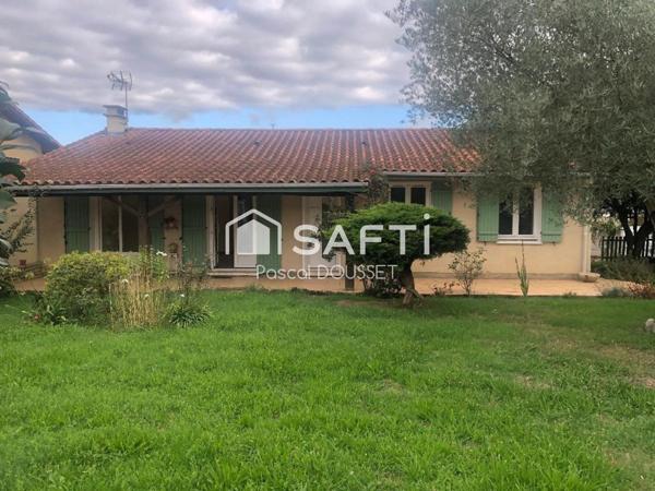 Maison plain pied de 94m2 sur parcelle arborée de 533m2.