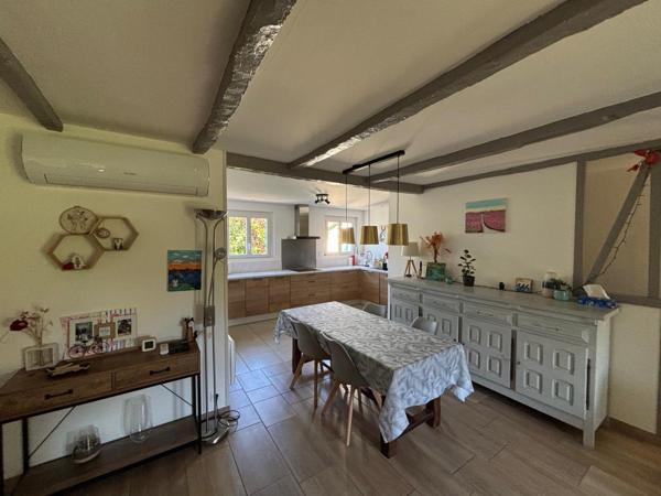 Maison plain pied de 94m2 sur parcelle arborée de 533m2.