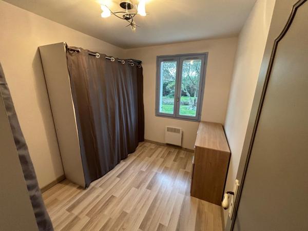 Maison plain pied de 94m2 sur parcelle arborée de 533m2.