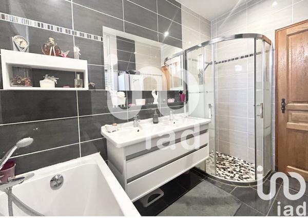 Appartement 4 pièces de 105 m² à Nîmes (30000)