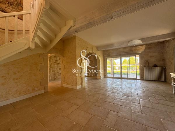 Roullet St Estèphe – Maison très belles prestations – Beaux volumes