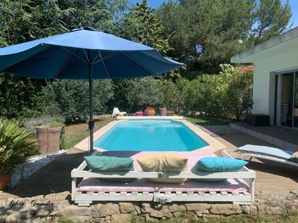 Dpt Bouches du Rhône (13), à vendre VERNEGUES maison P5 de 180 m² - Terrain de 1 300,00 m² - Plain pied