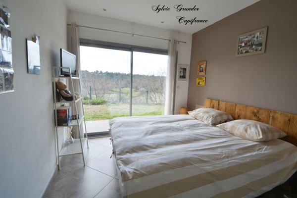 Dpt Bouches du Rhône (13), à vendre VERNEGUES maison P5 de 180 m² - Terrain de 1 300,00 m² - Plain pied