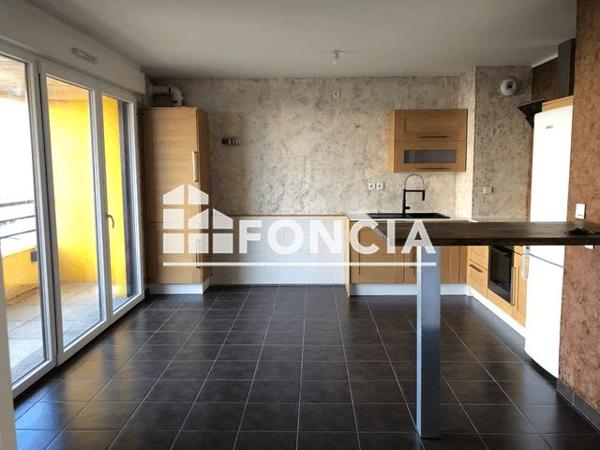 Location Appartement 2 pièces 39.85 m² - 22 AVENUE PERE CHARLES DE FOUCAULD Caen 14000