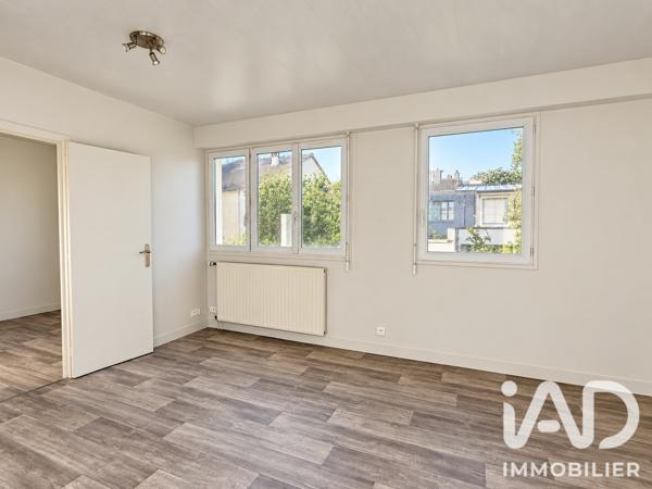 Immeuble à vendre 210,31 m² Suresnes