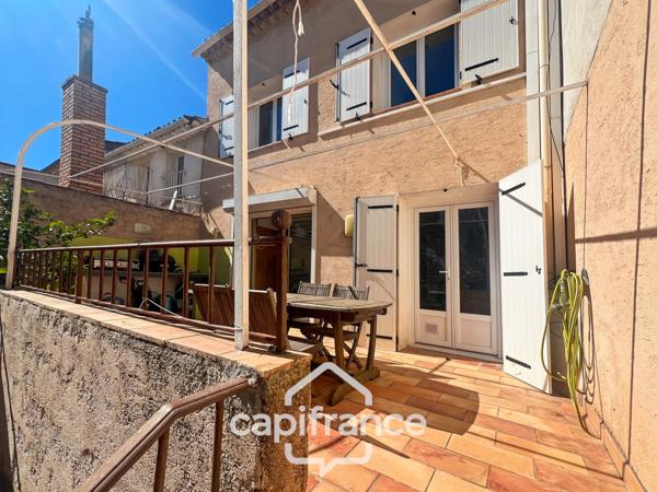 Maison à vendre 8 pièces LA CRAU (83) - Sur la place du Village - lumineuse - 165m²