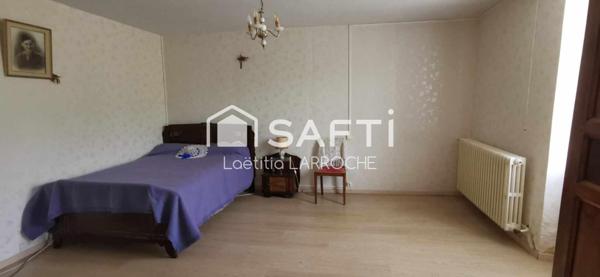 Propriété en pierre de 197m² avec terrain constructible de 4180m²