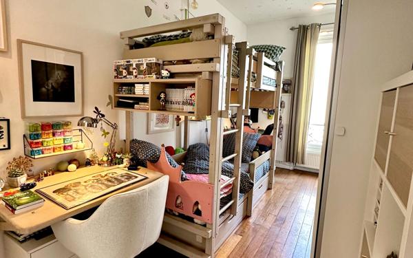 Appartement à vendre    3 pièces • 70,39 m2 Asnières-sur-Seine