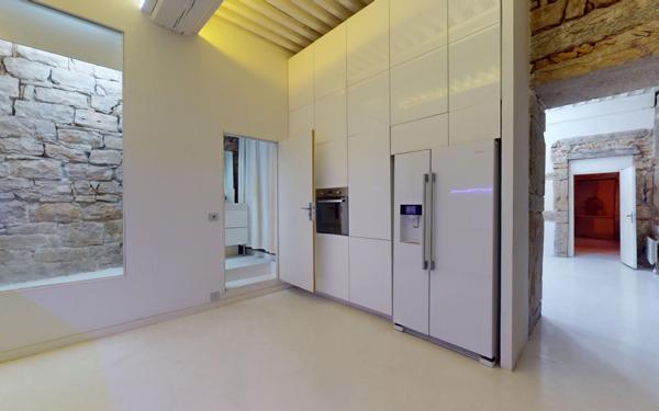 Appartement à vendre    2 pièces • 91 m2 Lyon 1