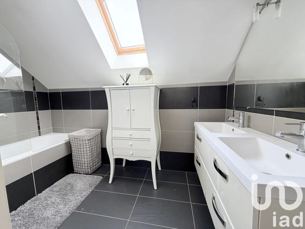 Maison à vendre 6 pièces 125 m² Saint-Pierre-du-Perray