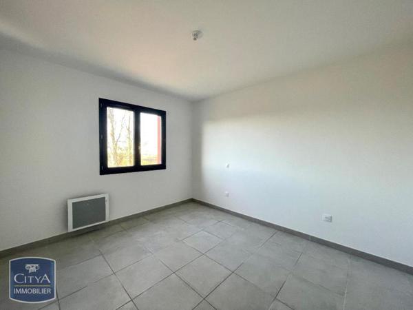 Appartement à louer 4 pièces 87.64m²