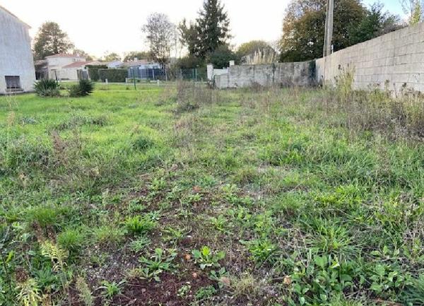 Terrain à vendre    Médis