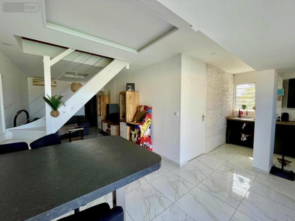 Maison à vendre à Saint-Paul à la Réunion (97434), ref : 97409-244