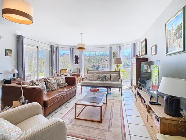 Maison Barbaste 5 chambres 171m² piscine et jacuzzi