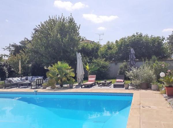 Boé - Villa 250m2 proche commerces, écoles, bus