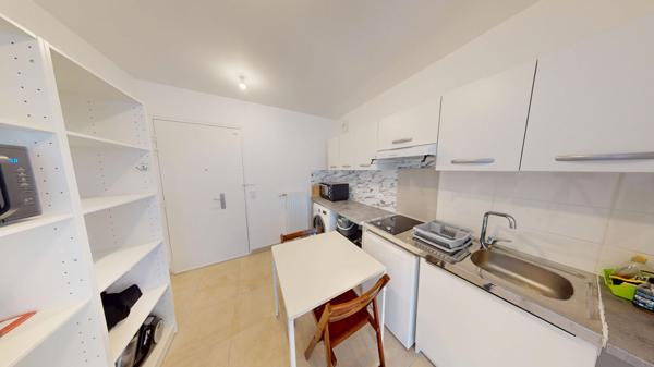 Studio meublé de standing 33,27 m²,Dernier étage,Grand balcon, Vue dégagée, Ivry-sur-Seine