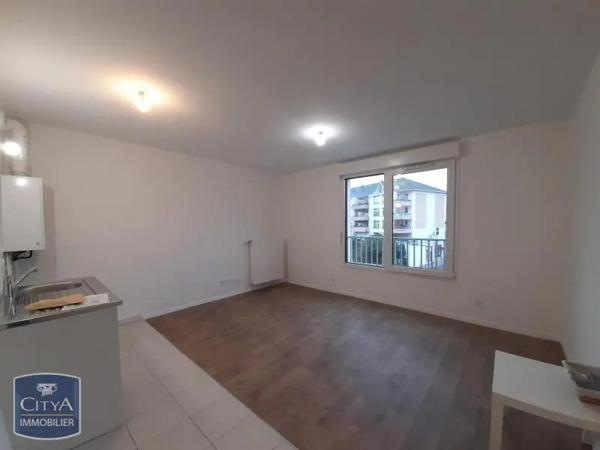 Appartement à louer 1 pièce 26.8m² Ris-Orangis (91130)