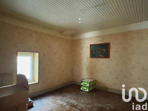 Maison 2 pièces de 52 m² à Aigre (16140)